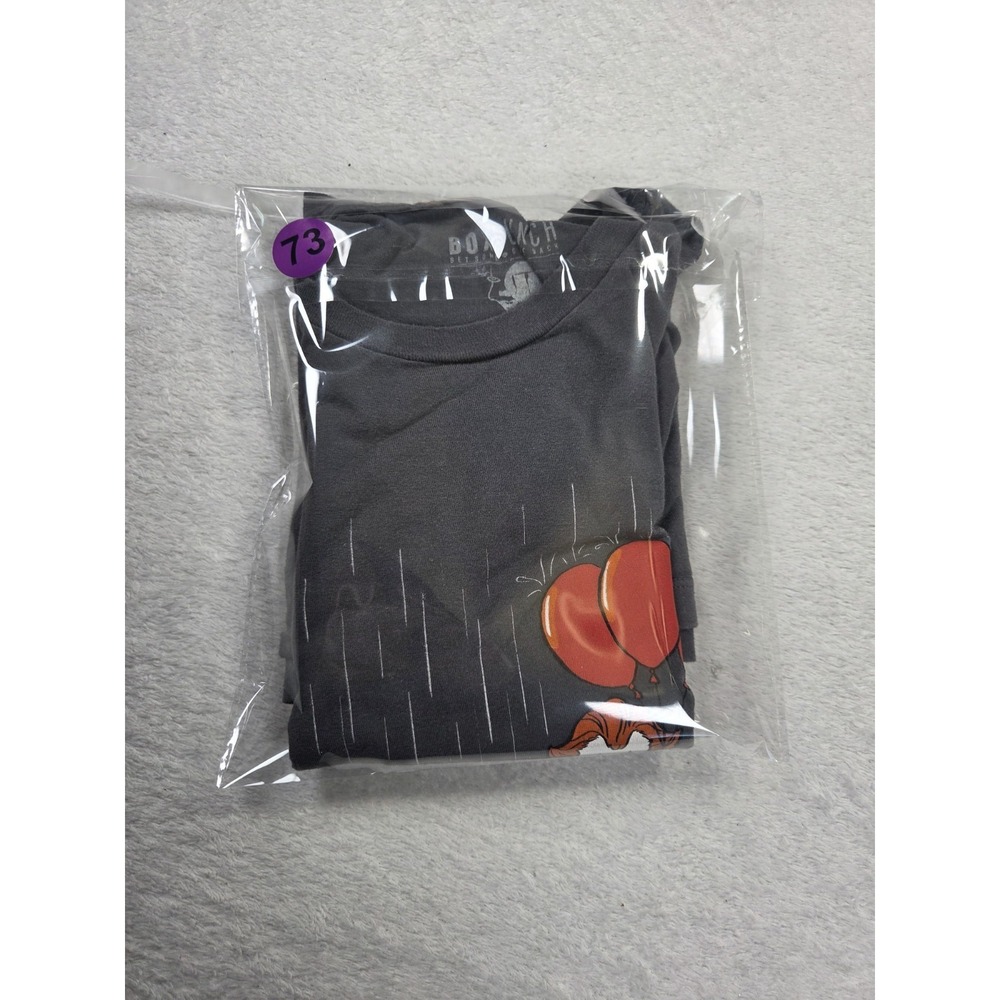 BoxLunch IT Pennywise Georgie Welcome To Derry Graphic T Shirt Medium Horror - Picture 5 of 5